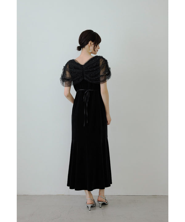 {"color":"\u30d6\u30e9\u30c3\u30af","info":"model\uff1aH166cm size\uff1aM"}