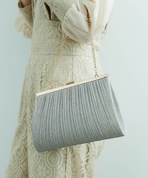 {"color":"\u30b4\u30fc\u30eb\u30c9","info":""}