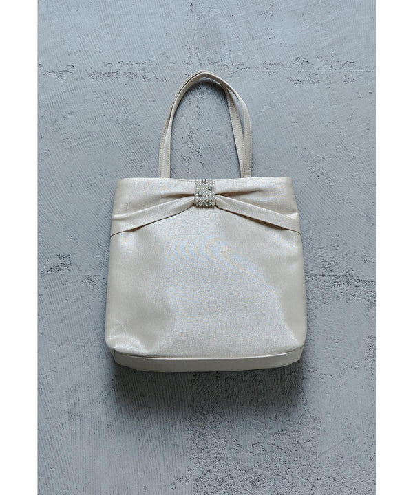 {"color":"\u30d9\u30fc\u30b8\u30e5","info":""}