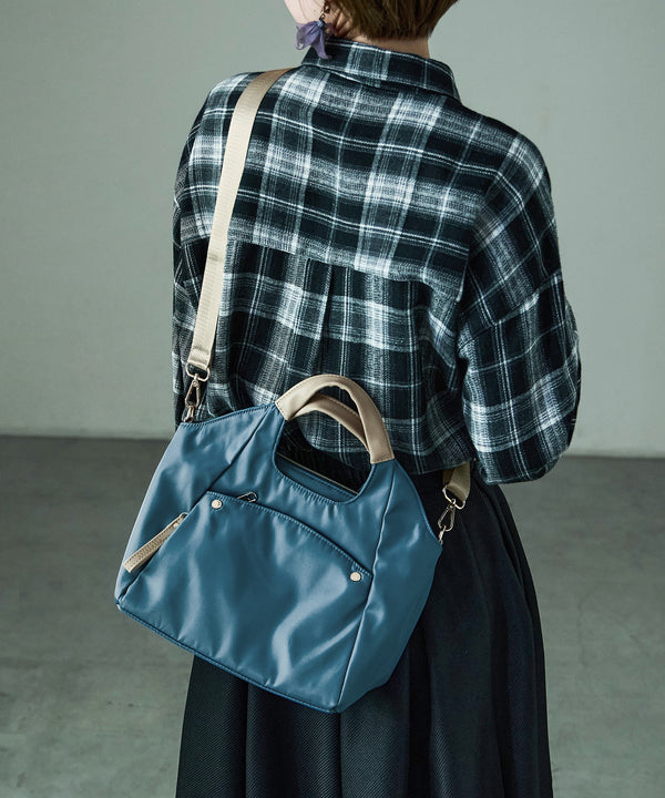 {"color":"\u30d6\u30eb\u30fc\u30b0\u30ea\u30fc\u30f3","info":"model\uff1aH158cm size\uff1aF"}