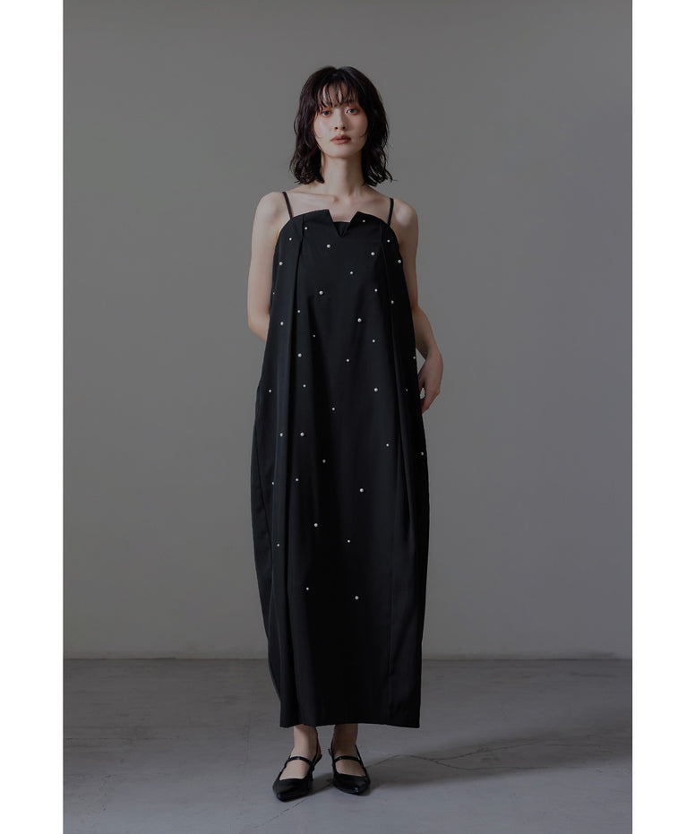 {"color":"\u30d6\u30e9\u30c3\u30af","info":"model\uff1aH166cm size\uff1aM"}
