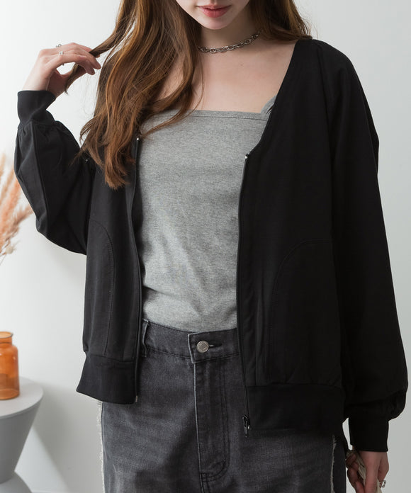 {"color":"\u30d6\u30e9\u30c3\u30af","info":"model\uff1aH167cm size\uff1aM-L"}