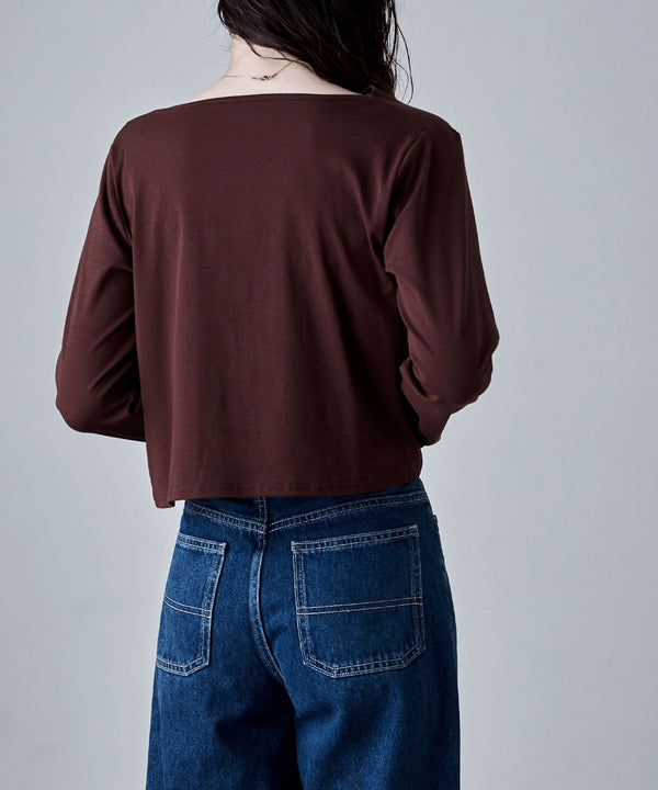 {"color":"\u30d6\u30e9\u30a6\u30f3","info":"model\uff1aH166cm size\uff1aM"}