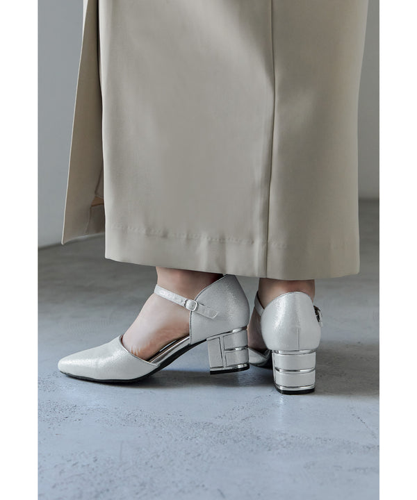 {"color":"\u30b7\u30eb\u30d0\u30fc","info":""}