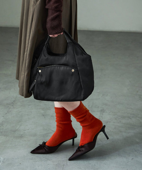 {"color":"\u30d6\u30e9\u30c3\u30af","info":"model\uff1aH158cm size\uff1aF"}