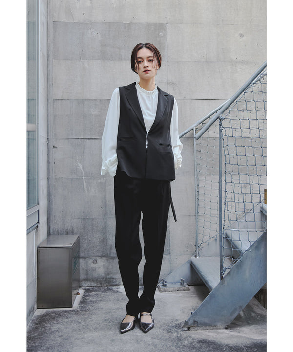 {"color":"\u30d6\u30e9\u30c3\u30af","info":"model\uff1aH165cm size\uff1aM"}