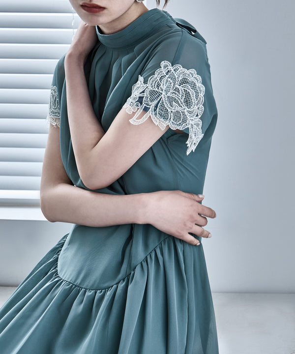 {"color":"\u30e9\u30a4\u30c8\u30ab\u30fc\u30ad","info":"model\uff1aH163cm size\uff1aM"}