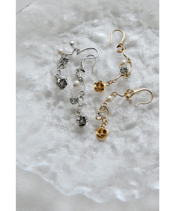 {"color":"\u30b7\u30eb\u30d0\u30fc","info":""}