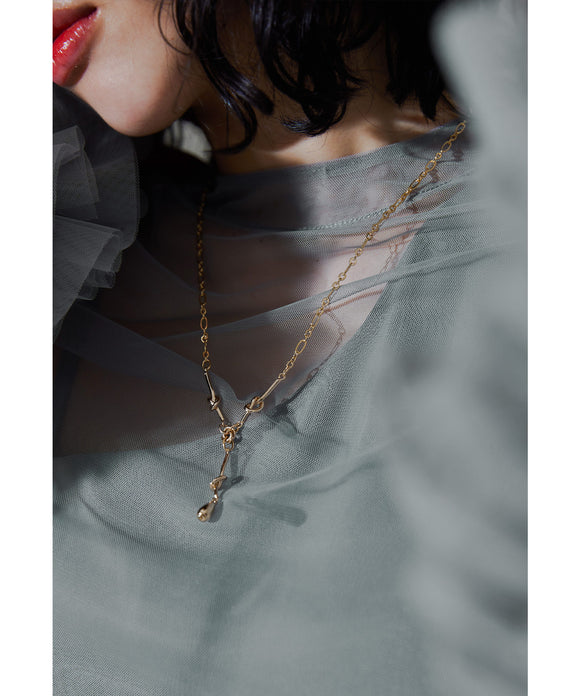 {"color":"\u30b4\u30fc\u30eb\u30c9","info":""}