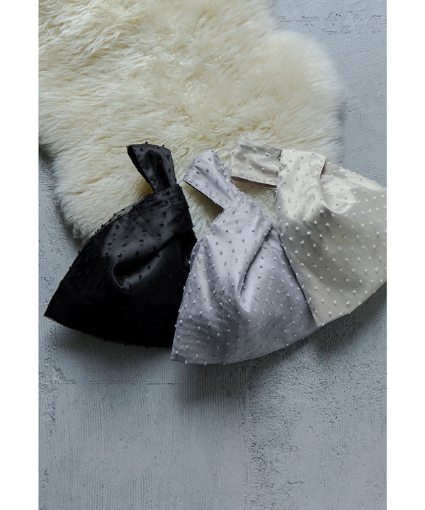 {"color":"","info":""}