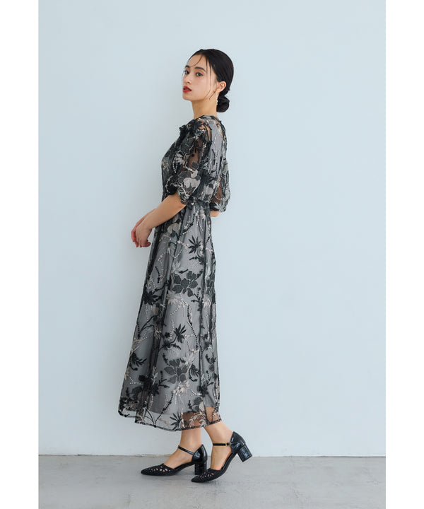 {"color":"\u30d6\u30e9\u30c3\u30af","info":"model\uff1aH165cm size\uff1aM"}