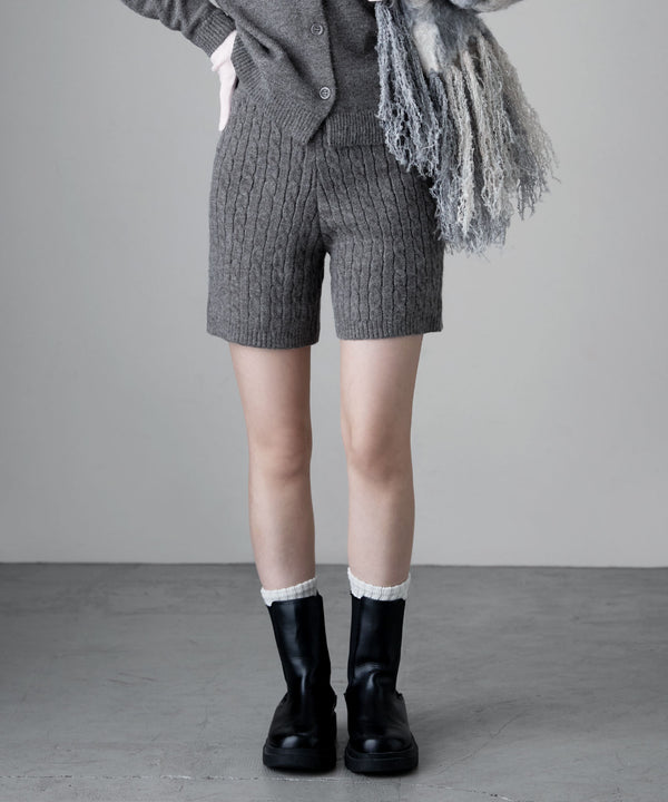 {"color":"\u30b0\u30ec\u30fc","info":"model\uff1aH163cm size\uff1aF"}