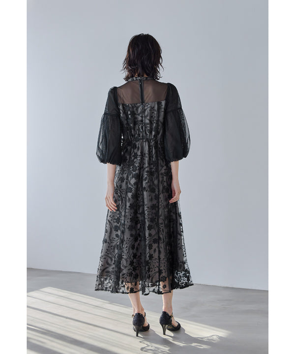 {"color":"\u30d6\u30e9\u30c3\u30af","info":"model\uff1aH166cm size\uff1aM"}