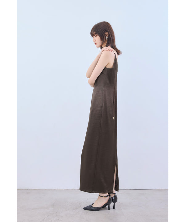 {"color":"\u30d6\u30e9\u30a6\u30f3","info":"model\uff1aH166cm size\uff1aM"}