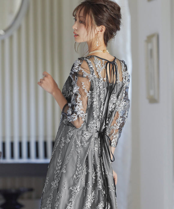 {"color":"\u30d6\u30e9\u30c3\u30af","info":"model\uff1aH162cm B85cm W58cm H93cm size\uff1aM"}