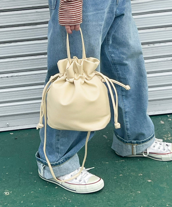 {"color":"\u30d0\u30cb\u30e9","info":"model\uff1aH155cm size\uff1aF"}
