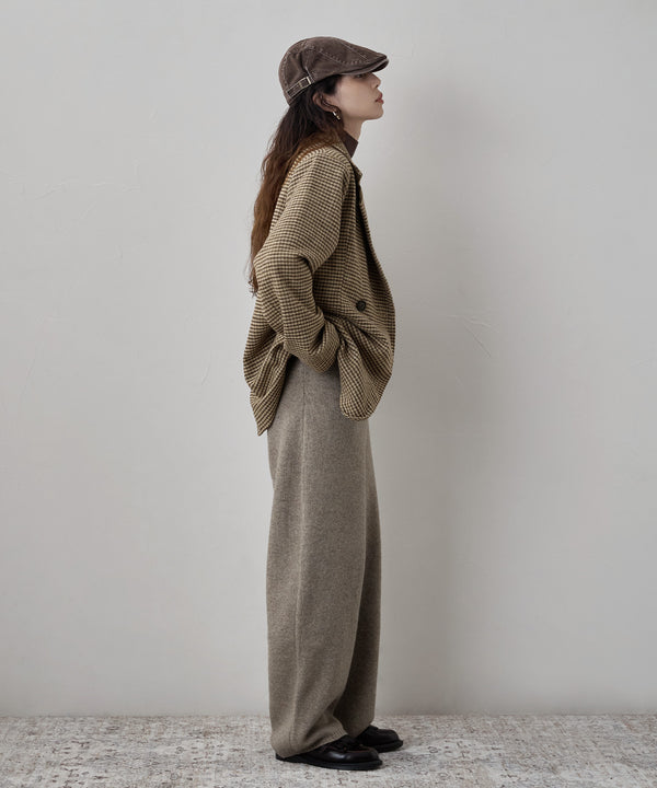 {"color":"\u30d6\u30e9\u30a6\u30f3","info":"model\uff1aH166cm size\uff1aF"}