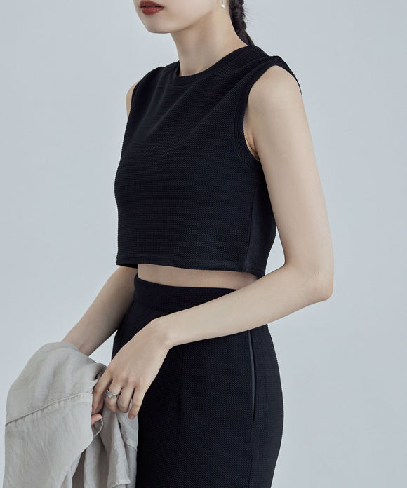 {"color":"\u30d6\u30e9\u30c3\u30af","info":"model\uff1aH170cm size\uff1aF"}