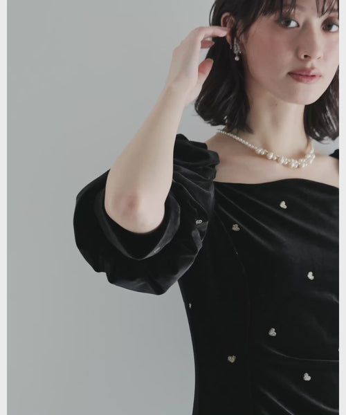 {"color":"\u30d6\u30e9\u30c3\u30af","info":"model\uff1aH166cm size\uff1aM"}