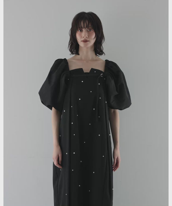 {"color":"\u30d6\u30e9\u30c3\u30af","info":"model\uff1aH166cm size\uff1aM"}