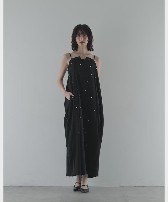 {"color":"\u30d6\u30e9\u30c3\u30af","info":"model\uff1aH166cm size\uff1aM"}