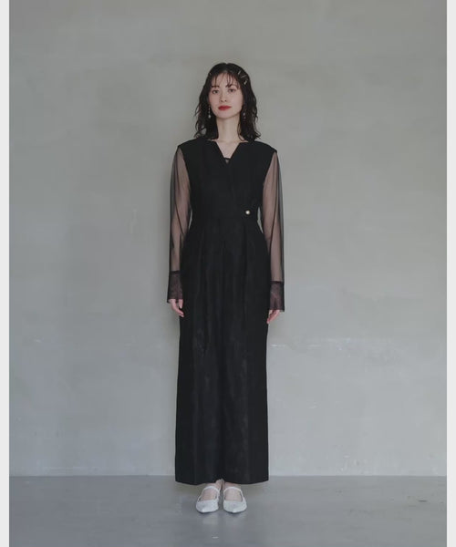 {"color":"\u30d6\u30e9\u30c3\u30af","info":"model\uff1aH166cm size\uff1aM"}