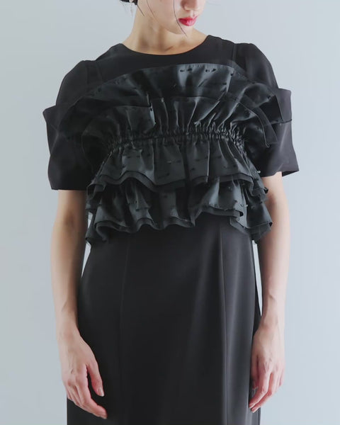 {"color":"\u30d6\u30e9\u30c3\u30af","info":"model\uff1aH165cm size\uff1aM"}