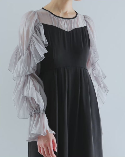 {"color":"\u30d6\u30e9\u30c3\u30af","info":"model\uff1aH165cm size\uff1aM"}