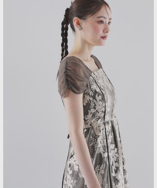 {"color":"\u30d6\u30e9\u30a6\u30f3","info":"model\uff1aH167cm size\uff1aM"}