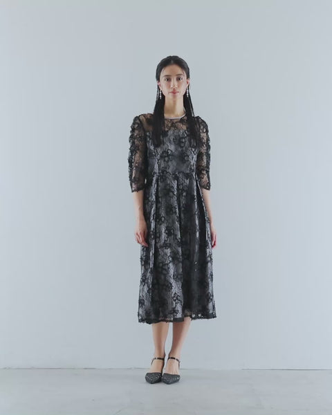 {"color":"\u30d6\u30e9\u30c3\u30af","info":"model\uff1aH165cm size\uff1aM"}