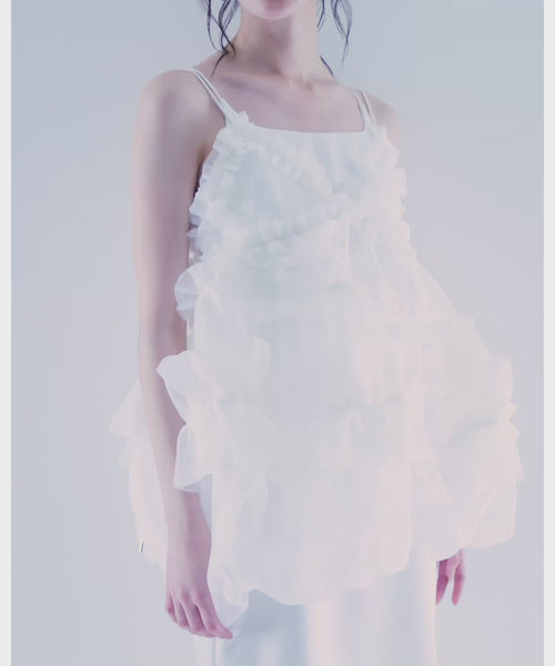{"color":"\u30db\u30ef\u30a4\u30c8","info":"model\uff1aH166cm size\uff1aM"}