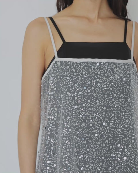 {"color":"\u30aa\u30d5\u30db\u30ef\u30a4\u30c8","info":"model\uff1aH165cm size\uff1aM"}