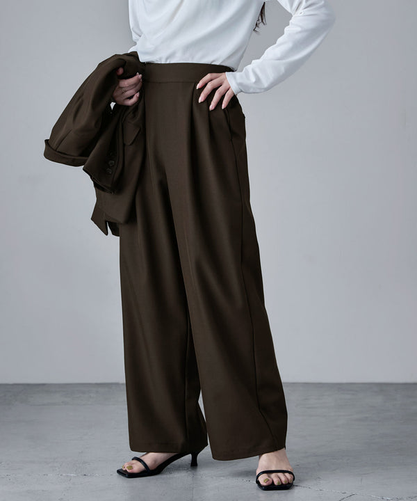 {"color":"\u30d6\u30e9\u30a6\u30f3","info":"model\uff1aH166cm size\uff1aM"}