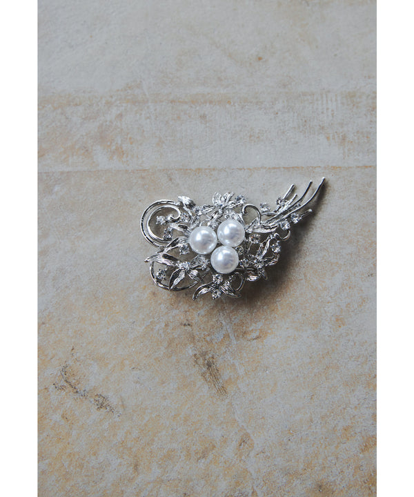 {"color":"\u30b7\u30eb\u30d0\u30fc","info":""}