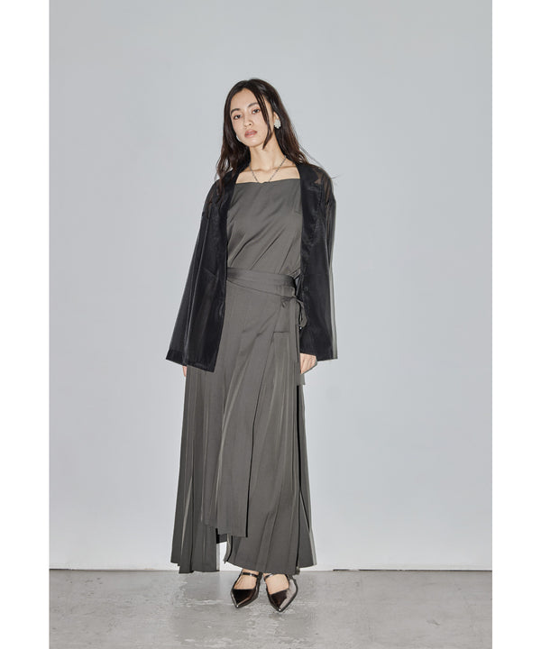{"color":"\u30d6\u30e9\u30a6\u30f3","info":"model\uff1aH165cm size\uff1aM"}