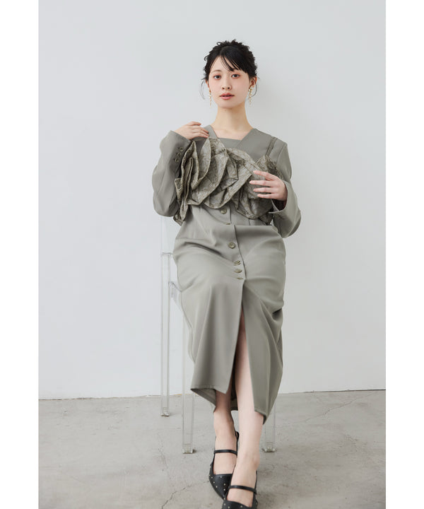 {"color":"\u30b0\u30ec\u30fc\u30b8\u30e5","info":"model\uff1aH166cm size\uff1aM"}