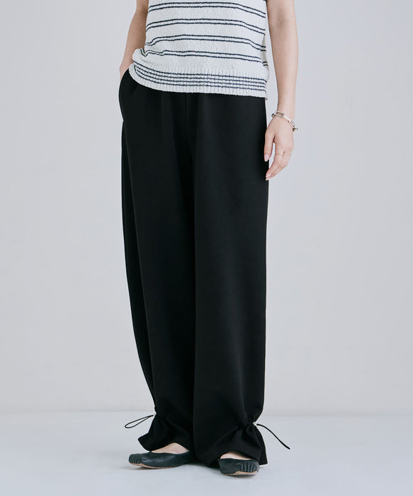{"color":"\u30d6\u30e9\u30c3\u30af","info":"model\uff1aH166cm size\uff1aM"}