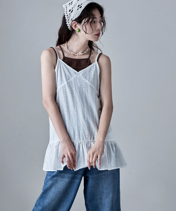 {"color":"\u30db\u30ef\u30a4\u30c8","info":"model\uff1aH166cm size\uff1aM"}