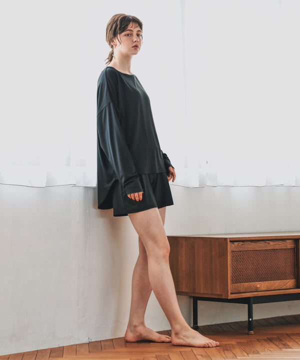 {"color":"\u30d6\u30e9\u30c3\u30af","info":"model\uff1aH166cm size\uff1aM-L"}