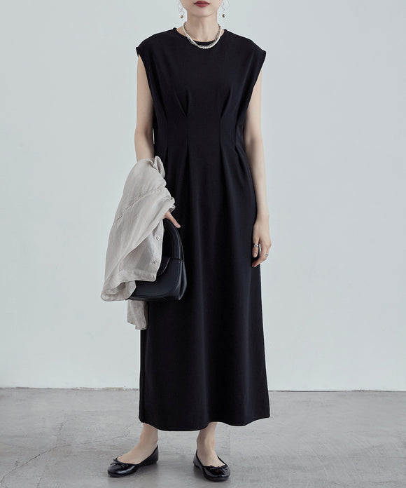 {"color":"\u30d6\u30e9\u30c3\u30af","info":"model\uff1aH170cm size\uff1aF"}