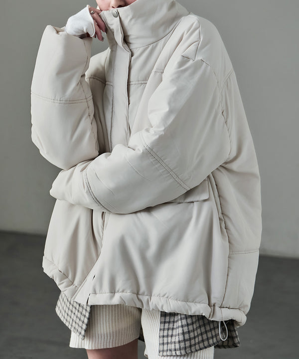 {"color":"\u30aa\u30d5\u30db\u30ef\u30a4\u30c8","info":"model\uff1aH158cm size\uff1aM"}