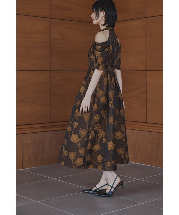 {"color":"\u30d6\u30e9\u30a6\u30f3","info":"model\uff1aH166cm size\uff1aM"}