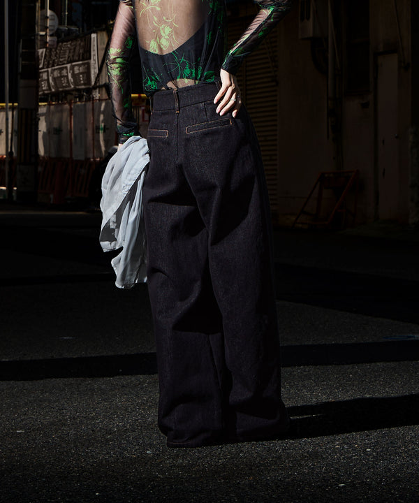 {"color":"\u30d6\u30e9\u30c3\u30af","info":"model\uff1aH163cm size\uff1aS"}