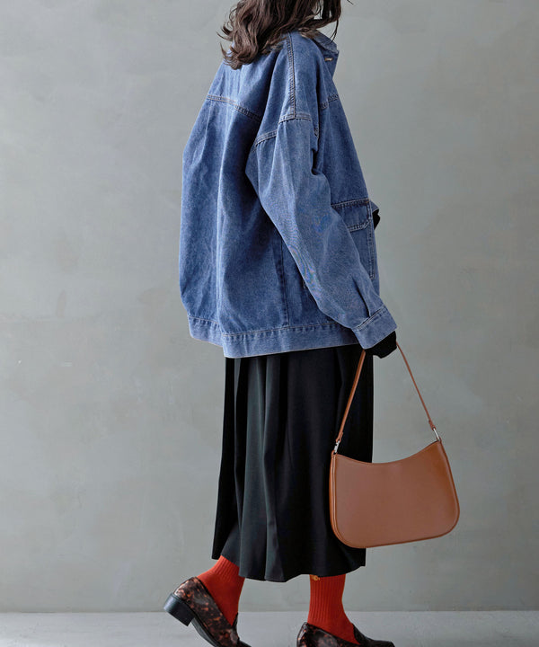 {"color":"\u30d6\u30eb\u30fc","info":"model\uff1aH170cm size\uff1aM"}