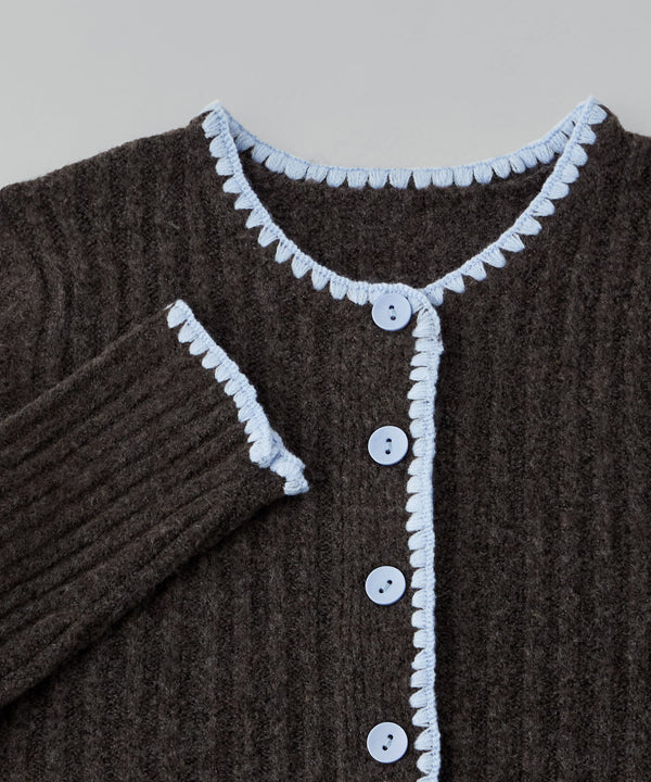 {"color":"","info":""}