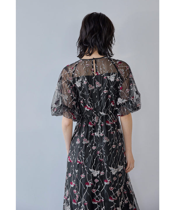 {"color":"\u30d6\u30e9\u30c3\u30af","info":"model\uff1aH166cm size\uff1aM"}