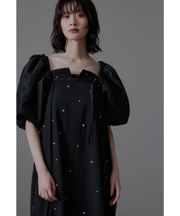 {"color":"\u30d6\u30e9\u30c3\u30af","info":"model\uff1aH166cm size\uff1aM"}