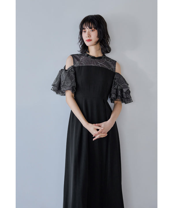 {"color":"\u30d6\u30e9\u30c3\u30af","info":"model\uff1aH166cm size\uff1aM"}