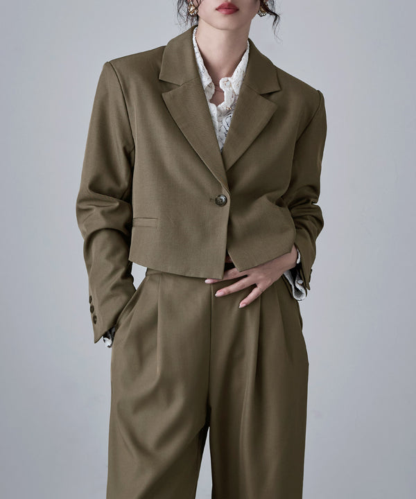 {"color":"\u30ab\u30fc\u30ad","info":"model\uff1aH166cm size\uff1aM"}