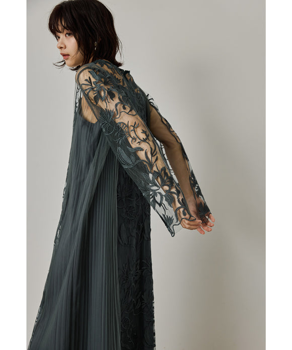 {"color":"\u30b0\u30ea\u30fc\u30f3","info":"model\uff1aH161cm size\uff1aM"}
